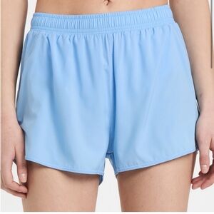 Alo Stride Shorts in Tile Blue (size XXS)